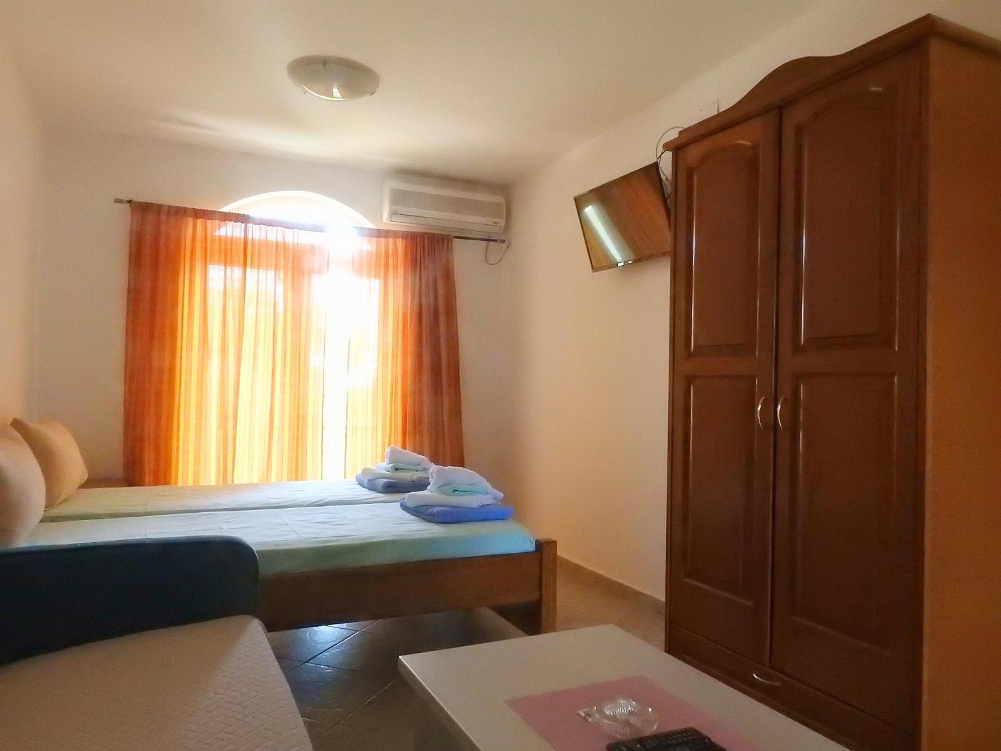 Luna Apartments Budva Quarto foto